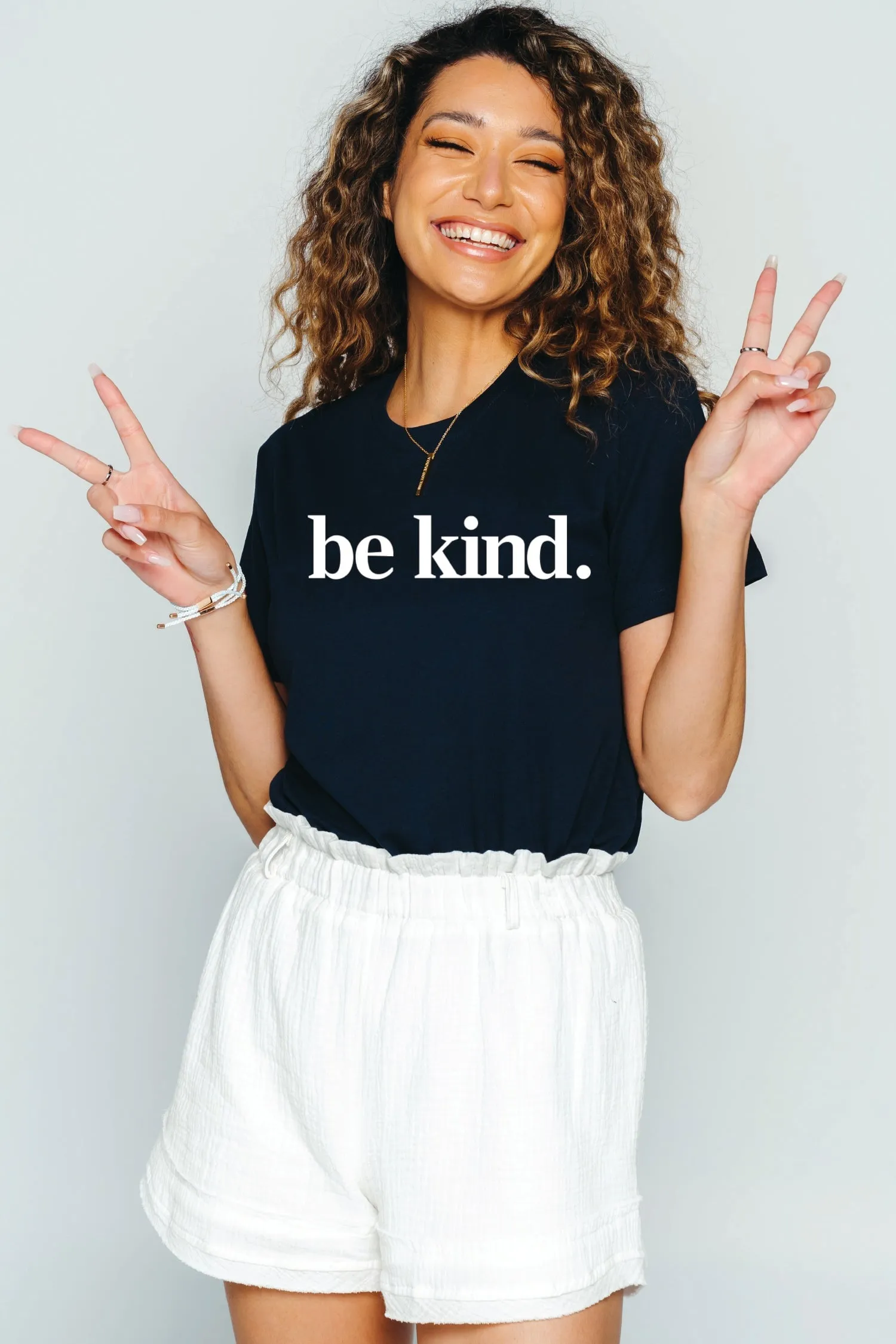 Be Kind. T-Shirt Navy