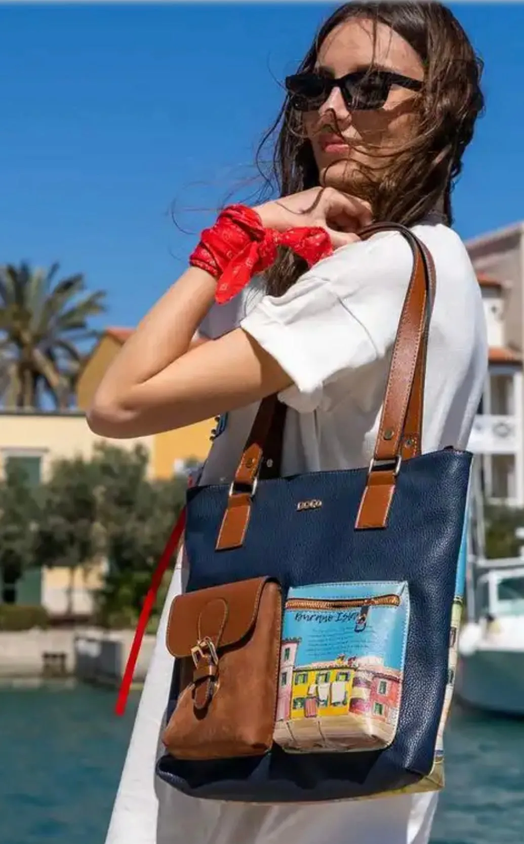 Burano Island | Multi Pocket Bag Shoulder Bag