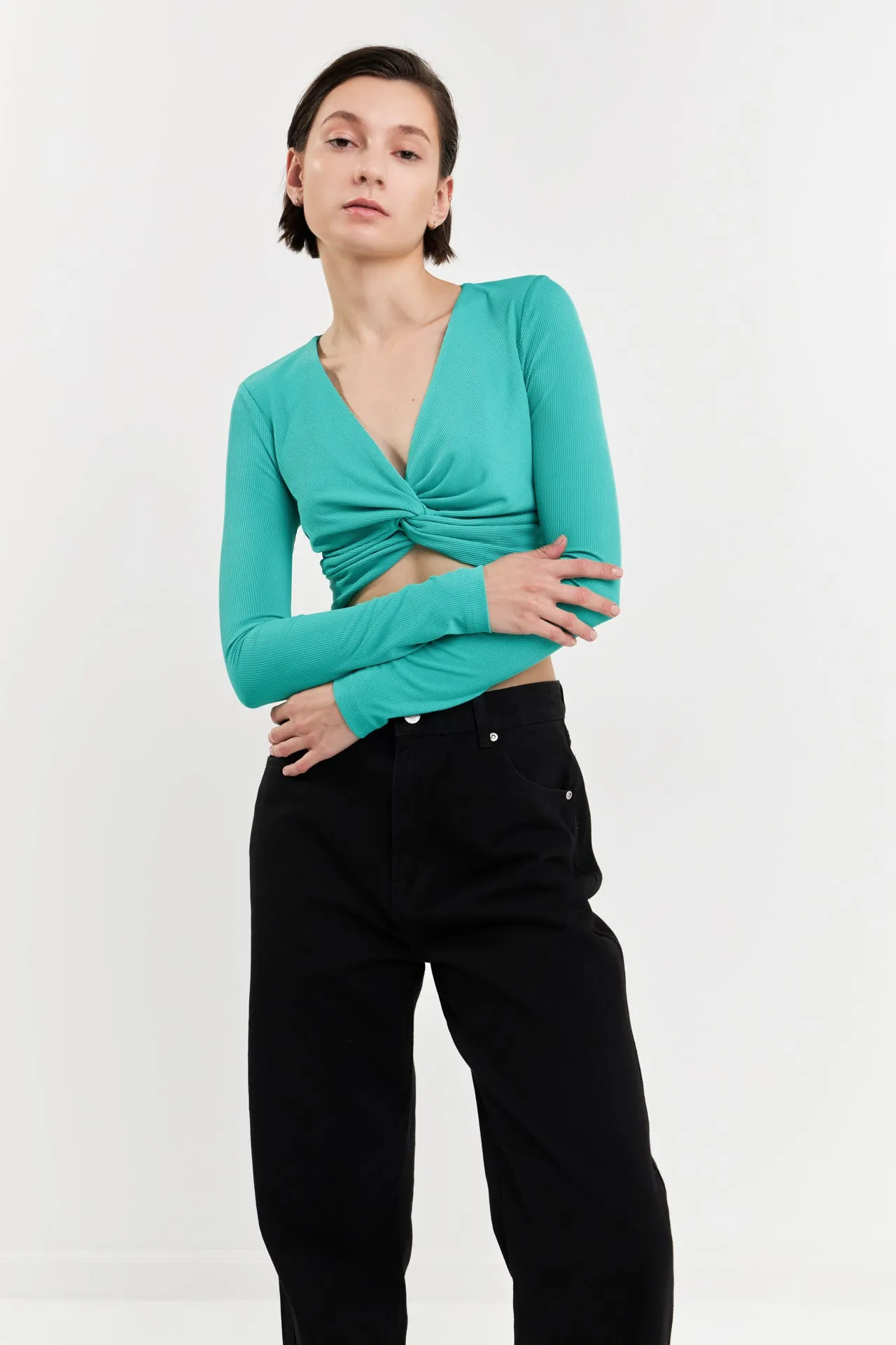 Front Twist Cropped Long Sleeve