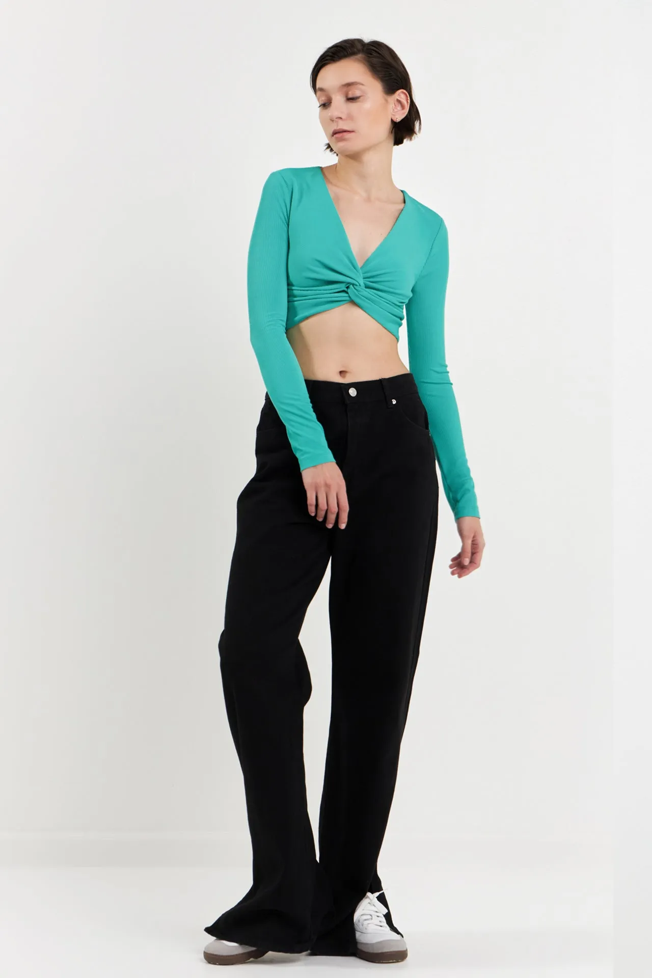 Front Twist Cropped Long Sleeve